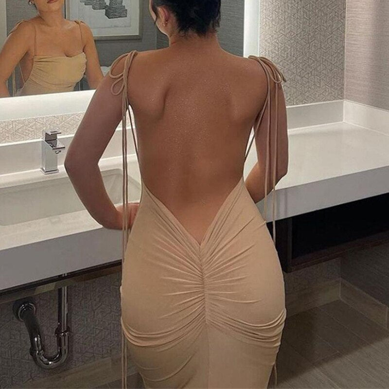 Vestido maxi ajustado sin espalda fruncido